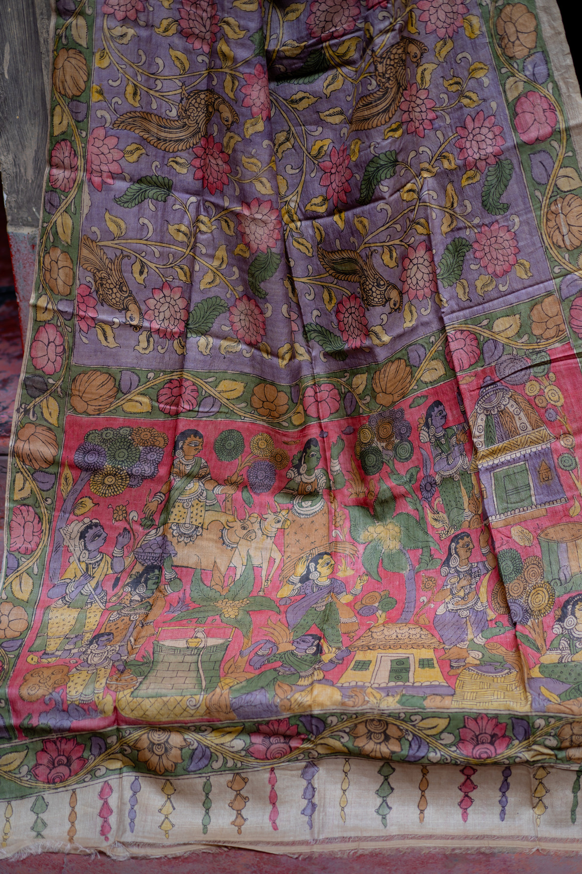 Multi Color color Floral & Figure Motif Organic Dye Kalamkari Saree